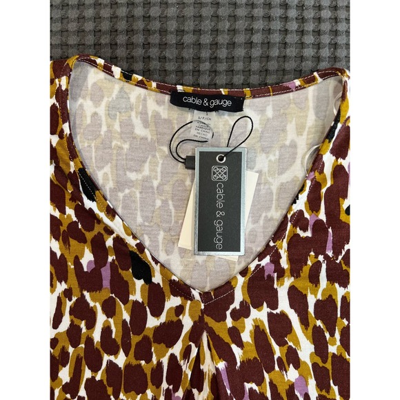 NWT! Cable‎ & Gauge Womens Short Sleeve Cold Shoulder Gold Detail Top - Picture 4 of 7